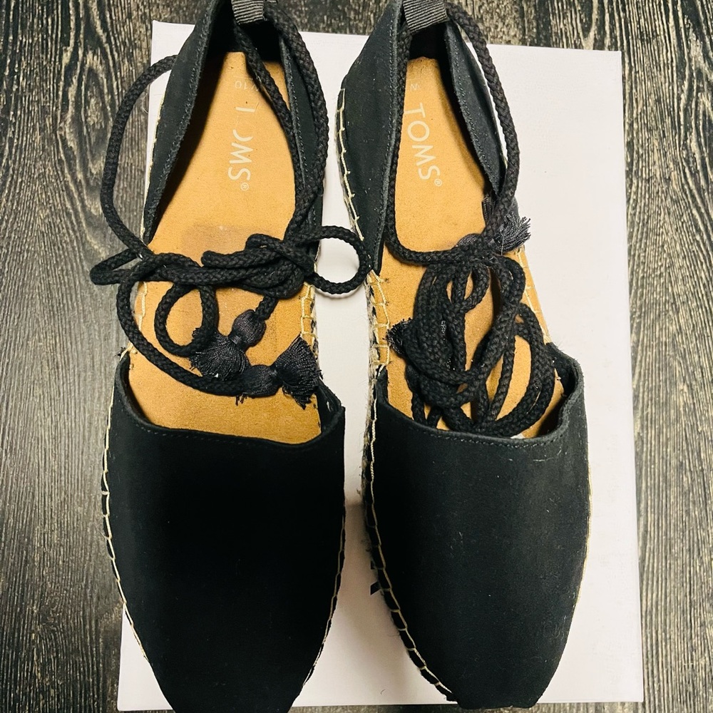 Tom’s  Black Sude Sandal